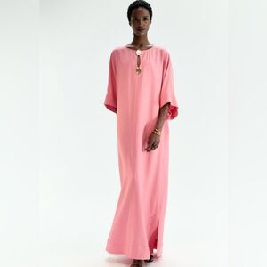 H&M LIMITED EDITION
MAXI KAFTAN HOT PINK DRESS SIZE XS/S